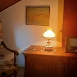 Апартаменты Old Captain's - In A Pine Wood By The Sea And Tennis Courts Сплит