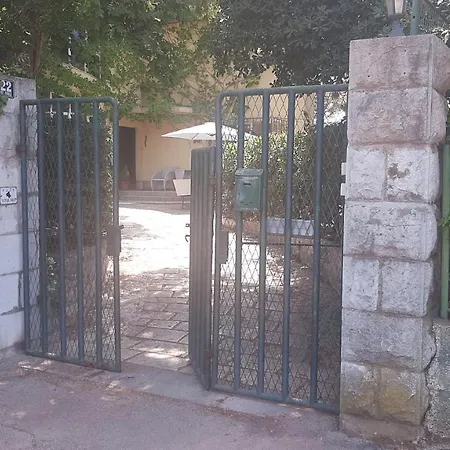 Old Captain's - In A Pine Wood By The Sea And Tennis Courts Appartement Split