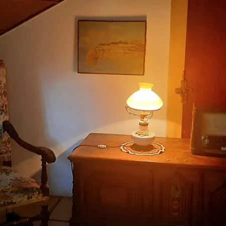 Апартаменти Old Captain's - In A Pine Wood By The Sea And Tennis Courts Спліт