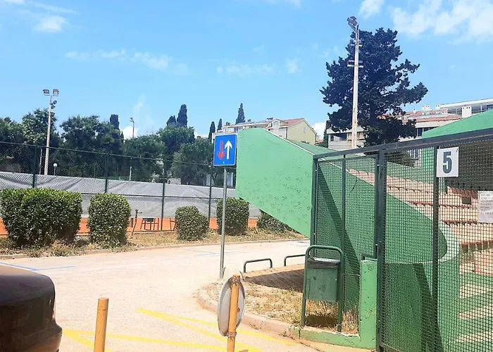 Old Captain's - In A Pine Wood By The Sea And Tennis Courts * Split