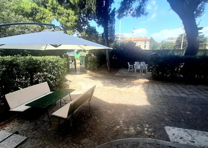 Old Captain's - In A Pine Wood By The Sea And Tennis Courts *