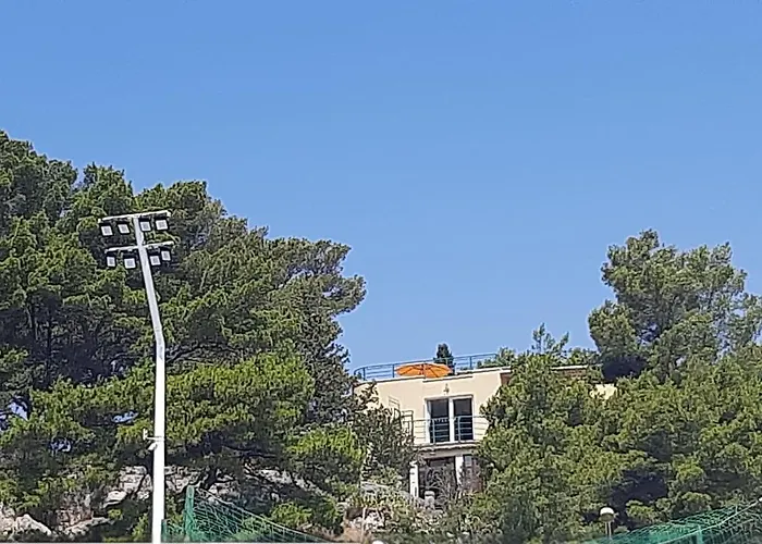 Lägenhet Old Captain's - In A Pine Wood By The Sea And Tennis Courts Split