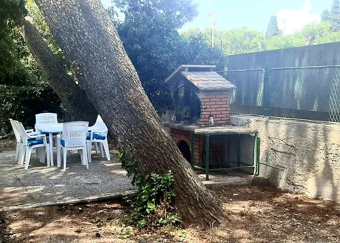 Old Captain's - In A Pine Wood By The Sea And Tennis Courts