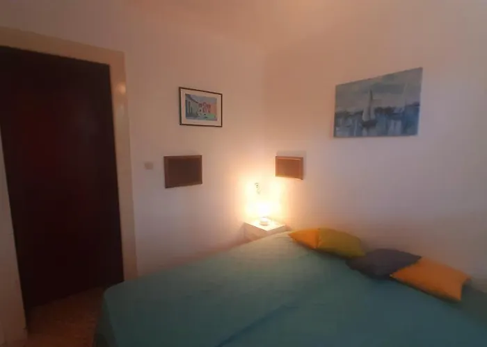 Old Captain's - In A Pine Wood By The Sea And Tennis Courts Lägenhet *